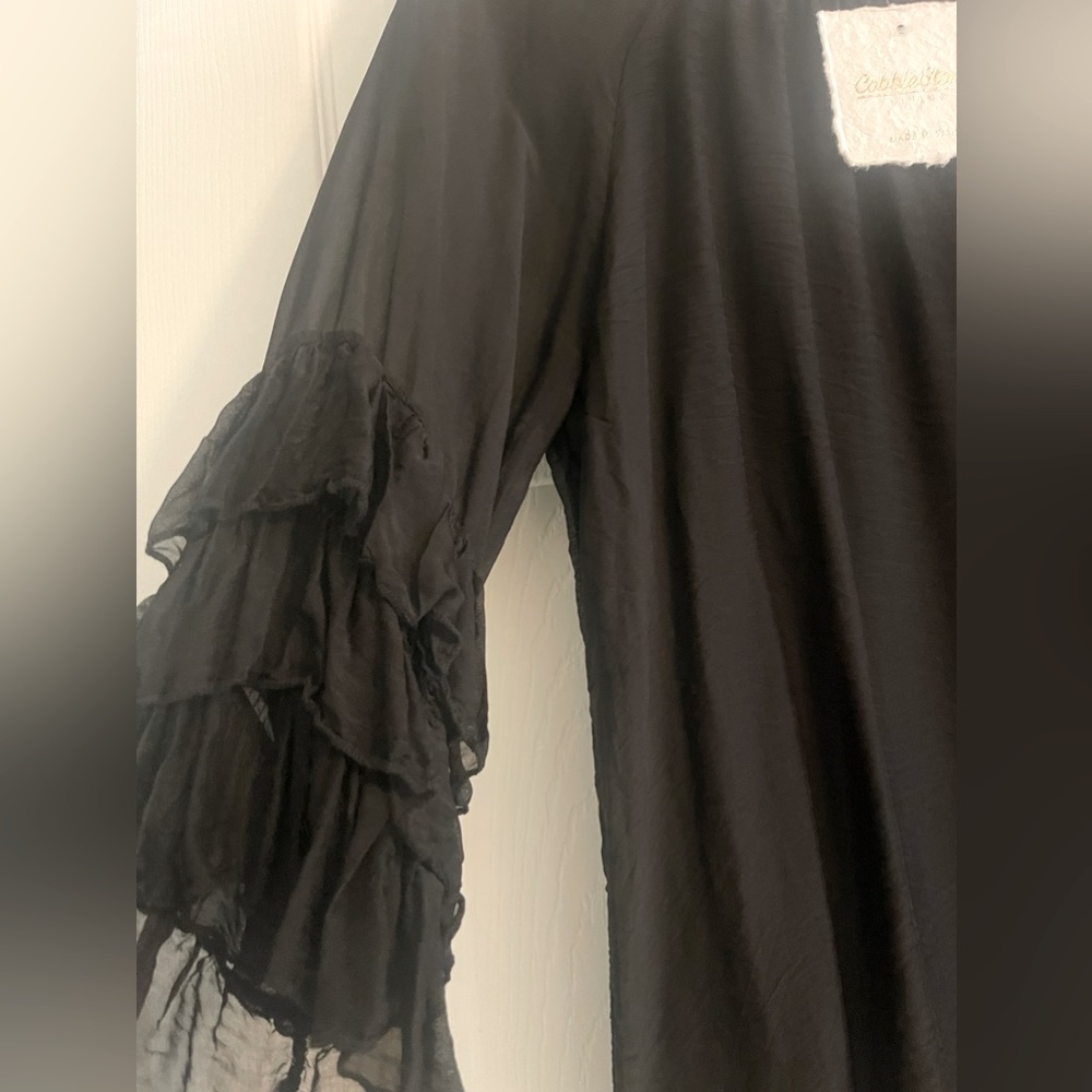 NWT Cobblestone Ruffle Sleeve Silk Black Blouse One size - Picture 5 of 5